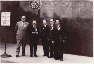 Делегация советских нейрохирурговна конгрессе в г. Вашингтоне. Второй справа профессор В.А. Никольский