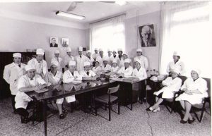 Профессор В.В. Мартиросян проводит кафедральную конференцию. 1976 г.